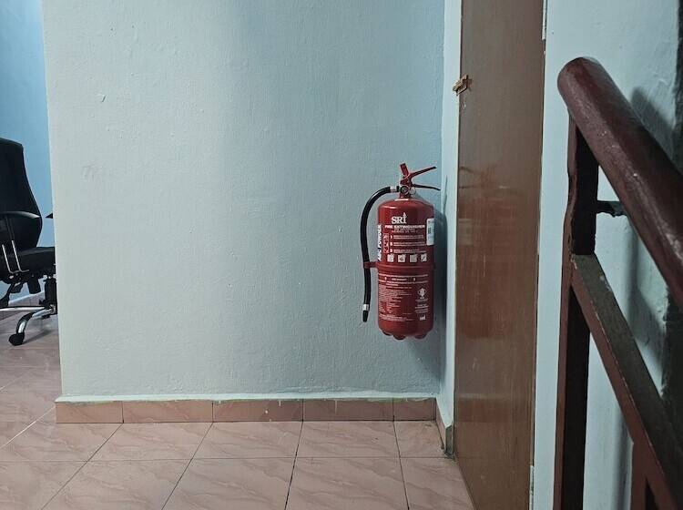 Oyo 90867 Hotel Bintang Inns