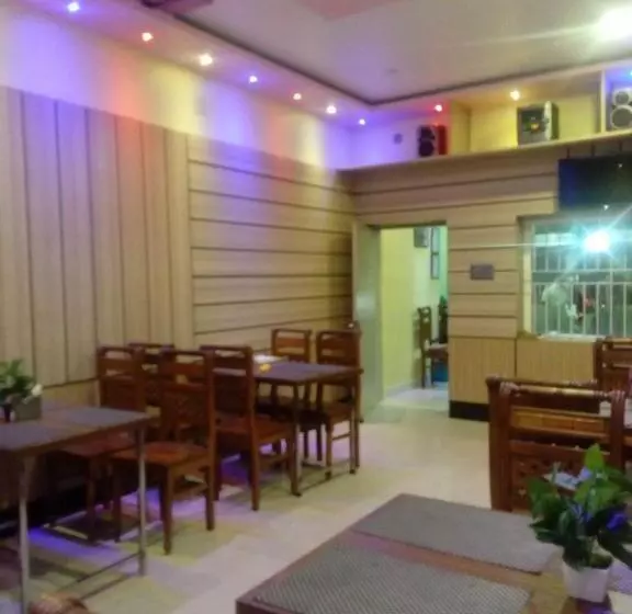 Oyo Flagship Hotel Mahal