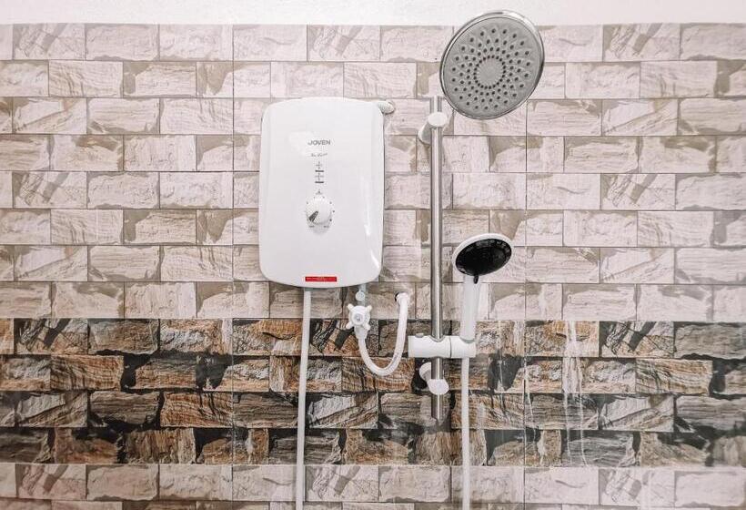 بنسيون Inap Idaman 5 With 2 Queen Bed In Kubang Kerian