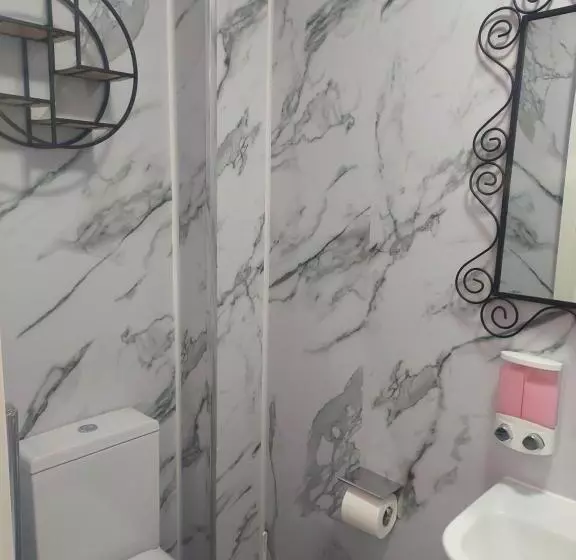 Majatalo Pinewood Guest House