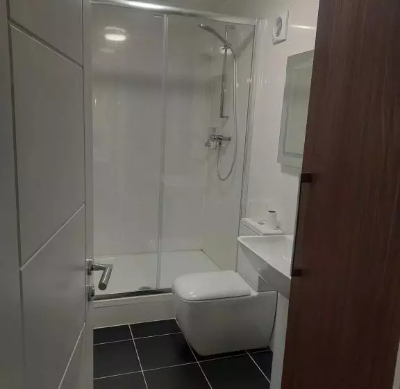 Majatalo Pinewood Guest House