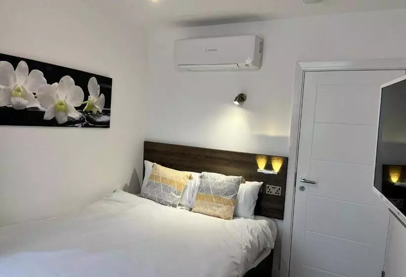 Majatalo Pinewood Guest House