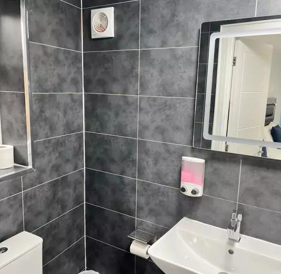 Majatalo Pinewood Guest House