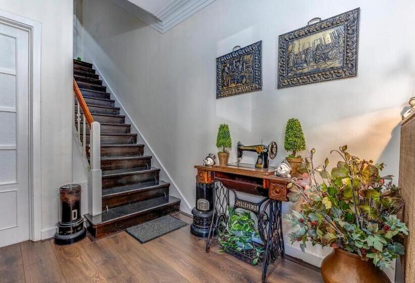 پانسیون Quiet View Rooms