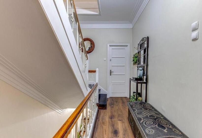 پانسیون Quiet View Rooms