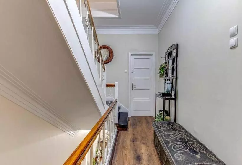 پانسیون Quiet View Rooms