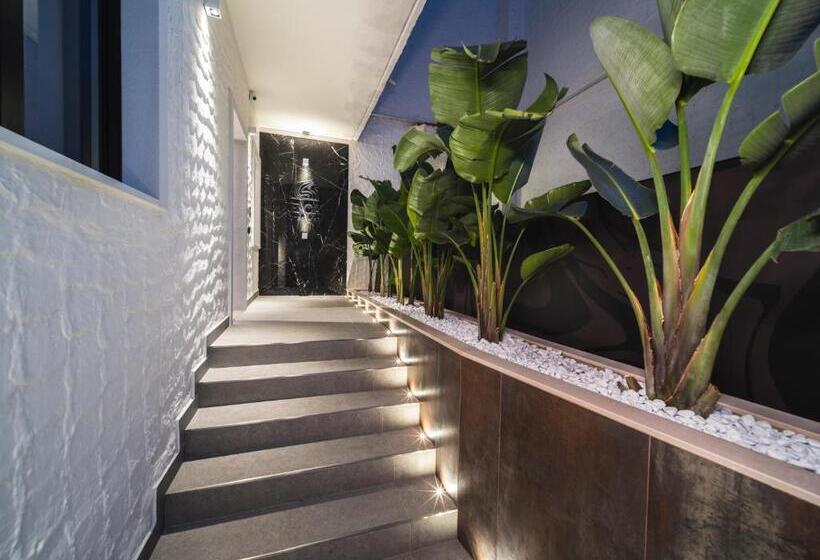 Пансион The Cave Suites Spa