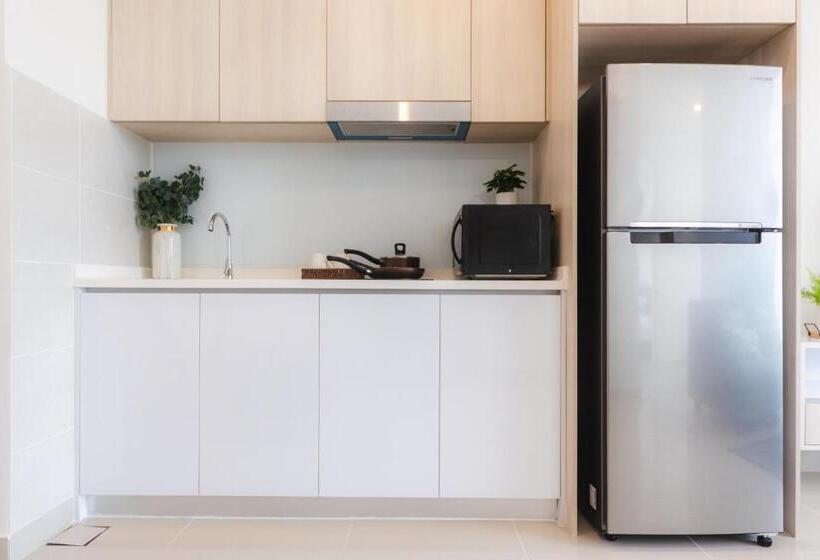 The Shore Kk By Perfect Host Borneo