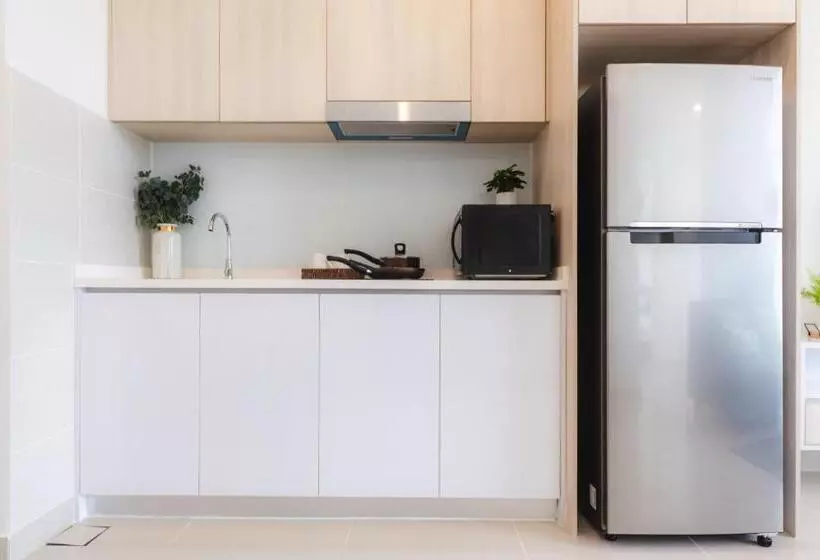 The Shore Kk By Perfect Host Borneo