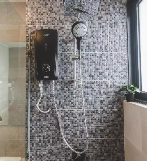 The Shore Kk By Perfect Host Borneo