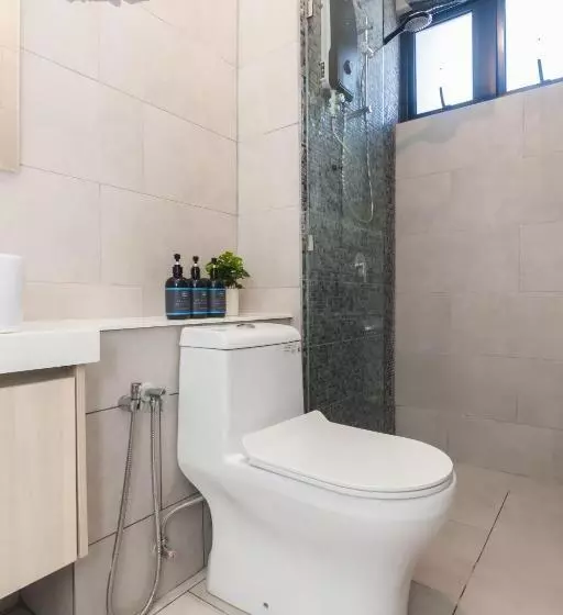 The Shore Kk By Perfect Host Borneo