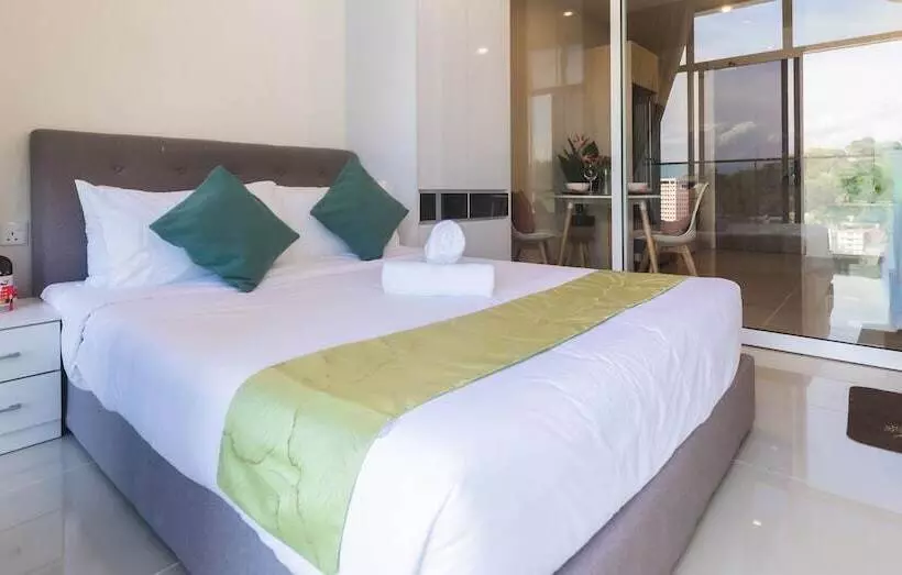 The Shore Kk By Perfect Host Borneo