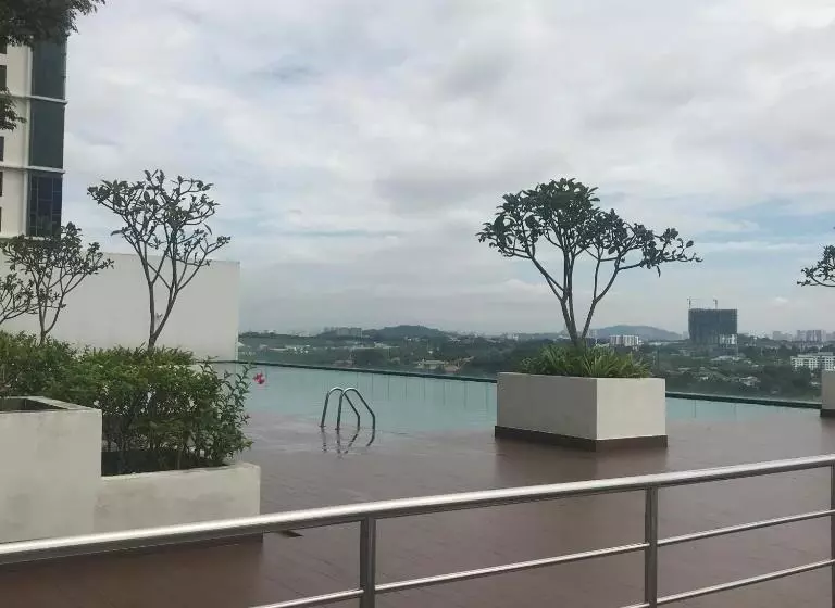 Evo Soho Studio Suites Bangi By Molek Homestay  Pool Or City View