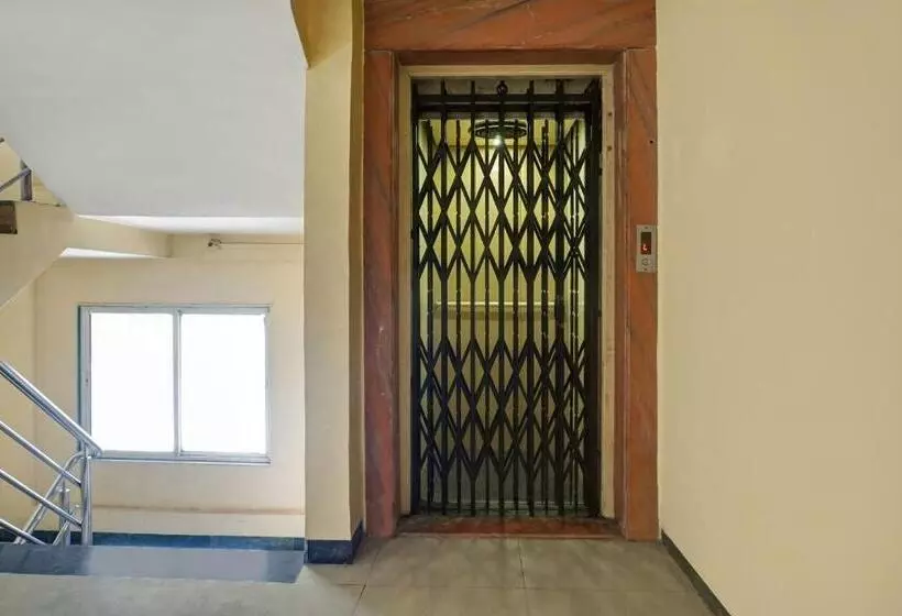 ホテル Oyo Sharanbasweshwar Executive Lodge