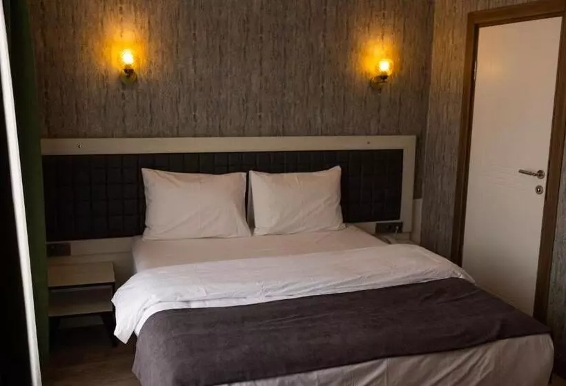 Otel 28
