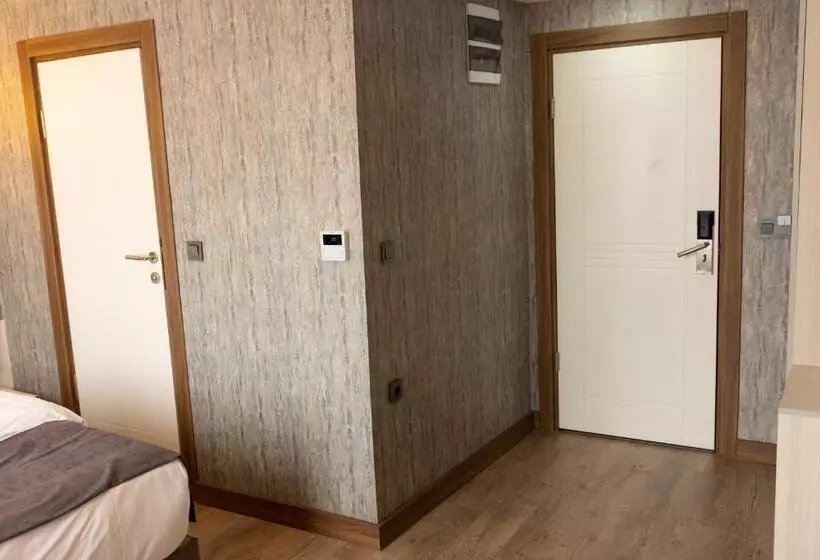 Otel 28
