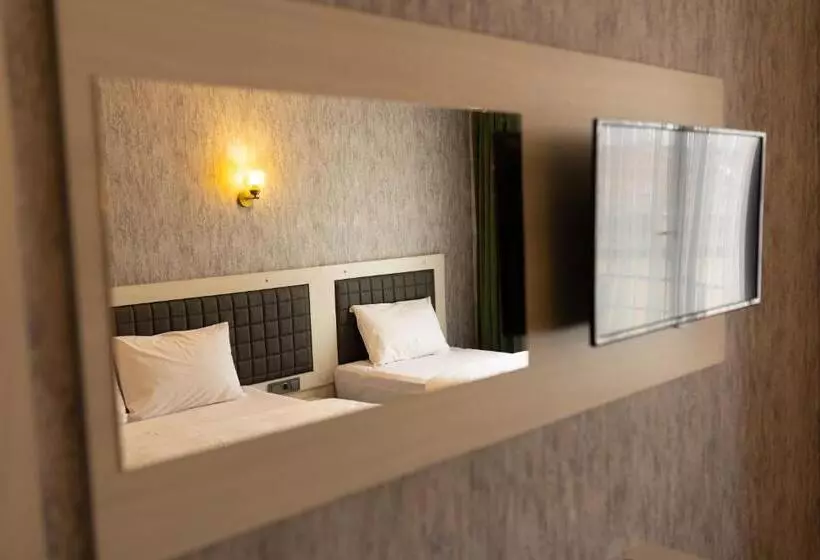 Otel 28