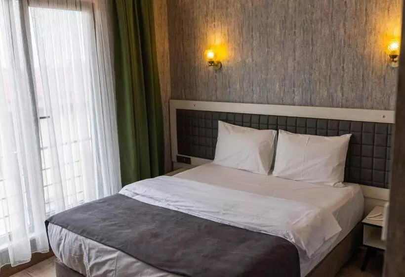 Otel 28