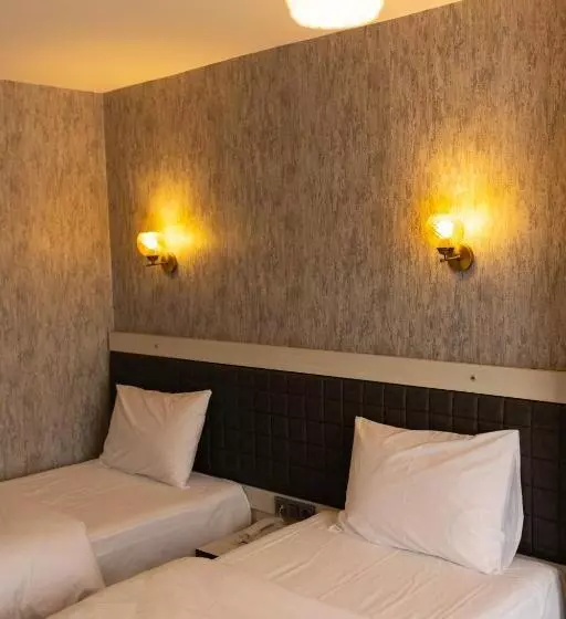 Otel 28