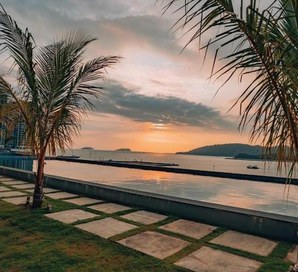 Pensão Jesselton Quay Sea View