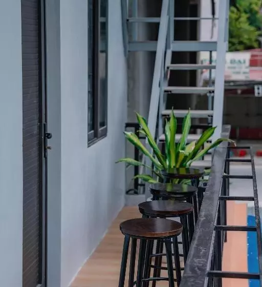 پانسیون Napoli Hostel Cat Ba