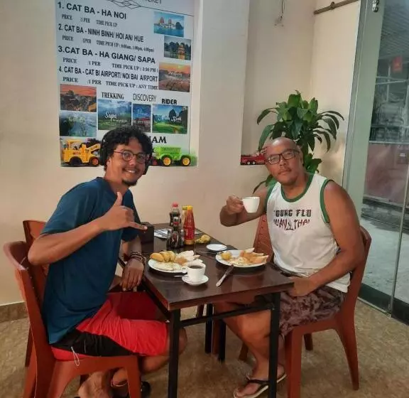 پانسیون Napoli Hostel Cat Ba