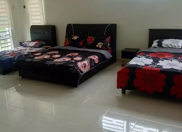 Majatalo Pro Qaseh Room Stay , Darulaman Lake Home