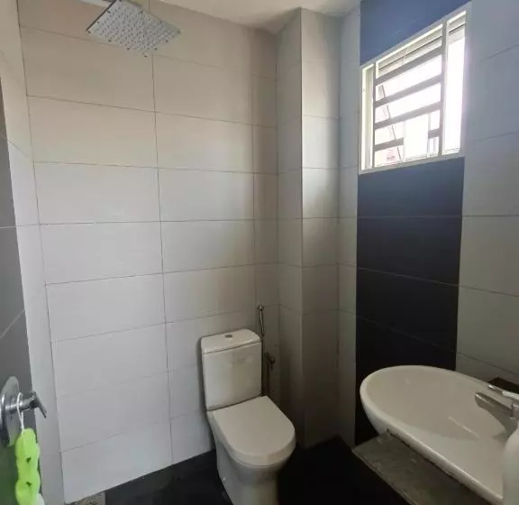 Majatalo Pro Qaseh Room Stay , Darulaman Lake Home