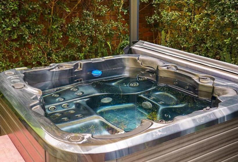 膳宿费 The Edge Guest Rooms