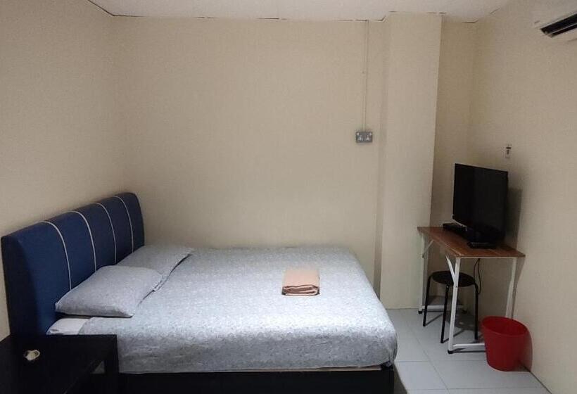 Albergue Fifty Seven Inn