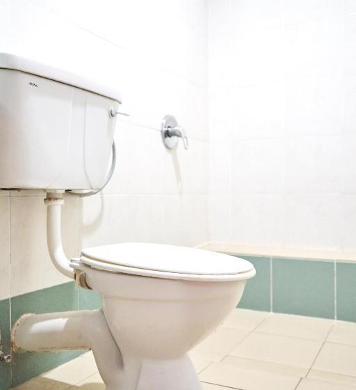 هاستل Plaza Inn