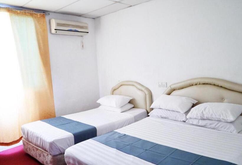 هاستل Plaza Inn