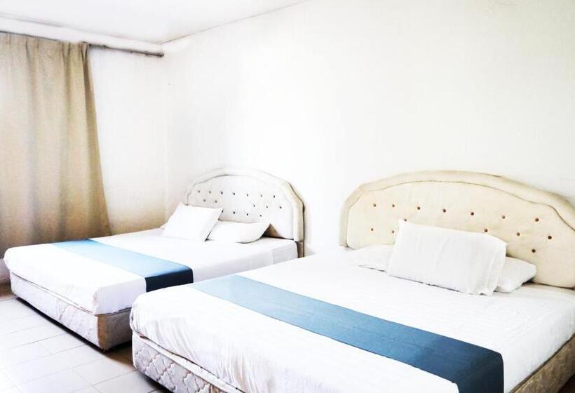 هاستل Plaza Inn