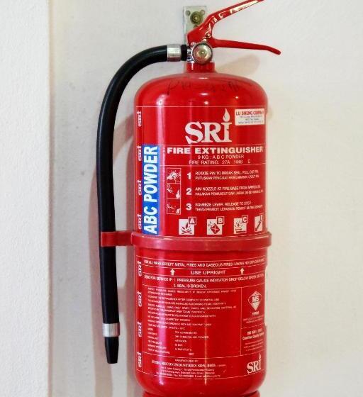 هاستل Plaza Inn