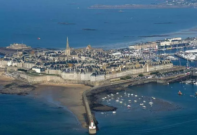 Aamiaismajoitus (B&B) A La Bonne Adresse