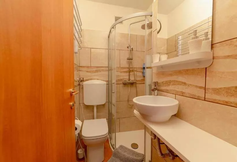 Aamiaismajoitus (B&B) Garda Doma