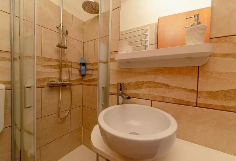 Aamiaismajoitus (B&B) Garda Doma