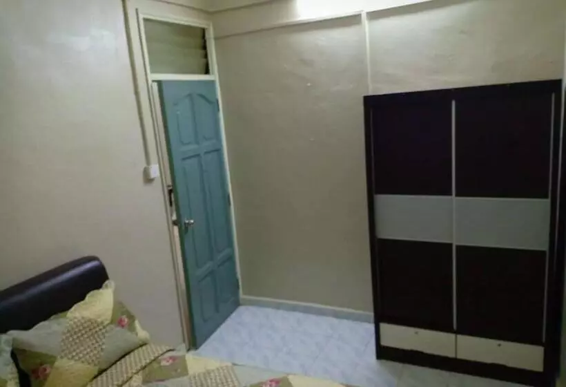 Aamiaismajoitus (B&B) Homestay Sejati