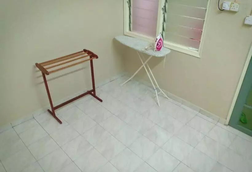 Aamiaismajoitus (B&B) Homestay Sejati