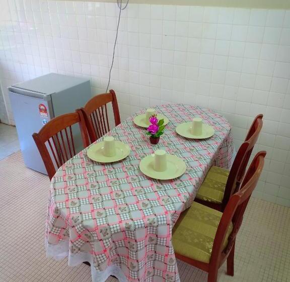 ベッドアンドブレックファースト Homestay Sejati