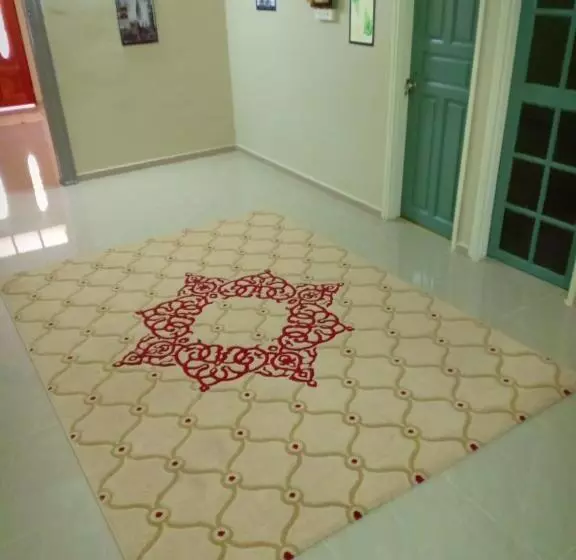 Aamiaismajoitus (B&B) Homestay Sejati