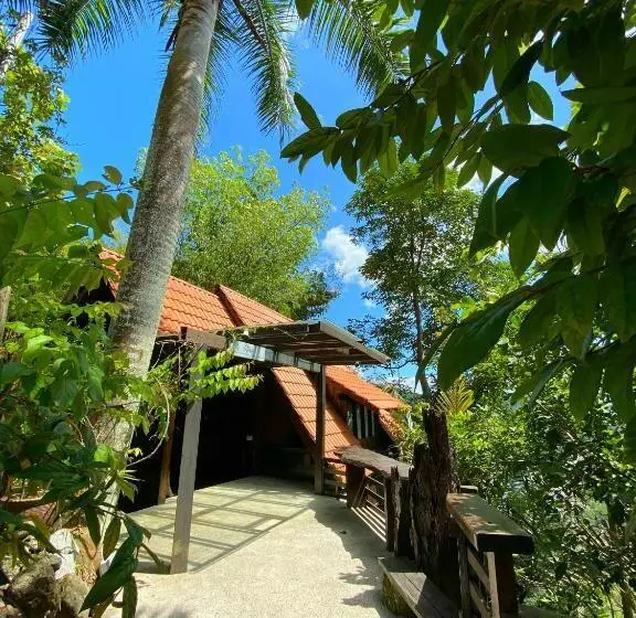 ベッドアンドブレックファースト Langit Rimba Resort