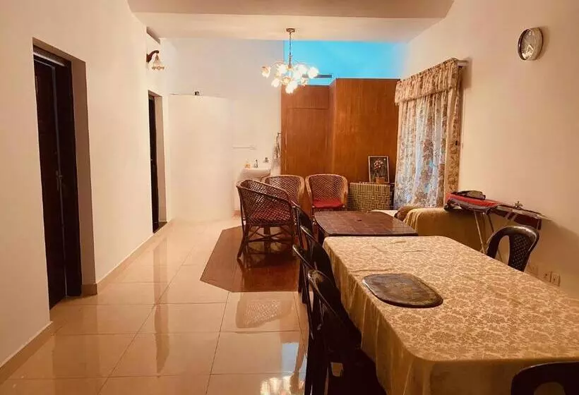 ベッドアンドブレックファースト Munnar Estate Residency