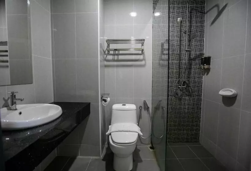 ホテル Avatel Jelutong