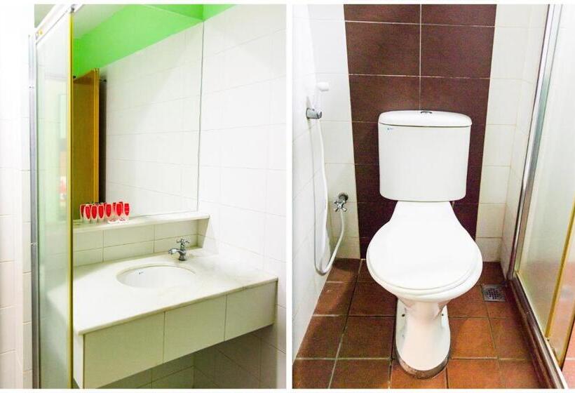 호텔 Oyo 89408 Royal