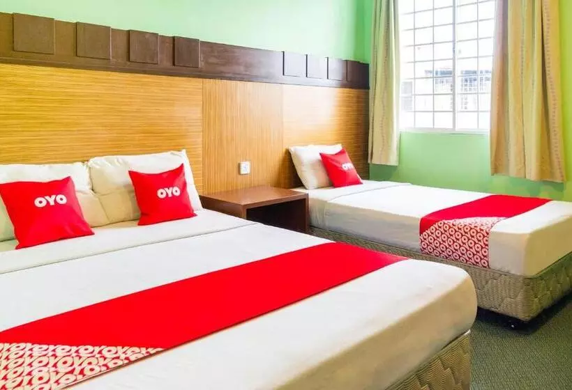 Hotelli Oyo 89408 Royal