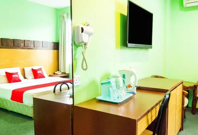 Hotelli Oyo 89408 Royal