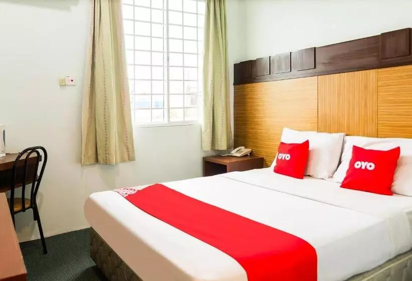 Hotelli Oyo 89408 Royal