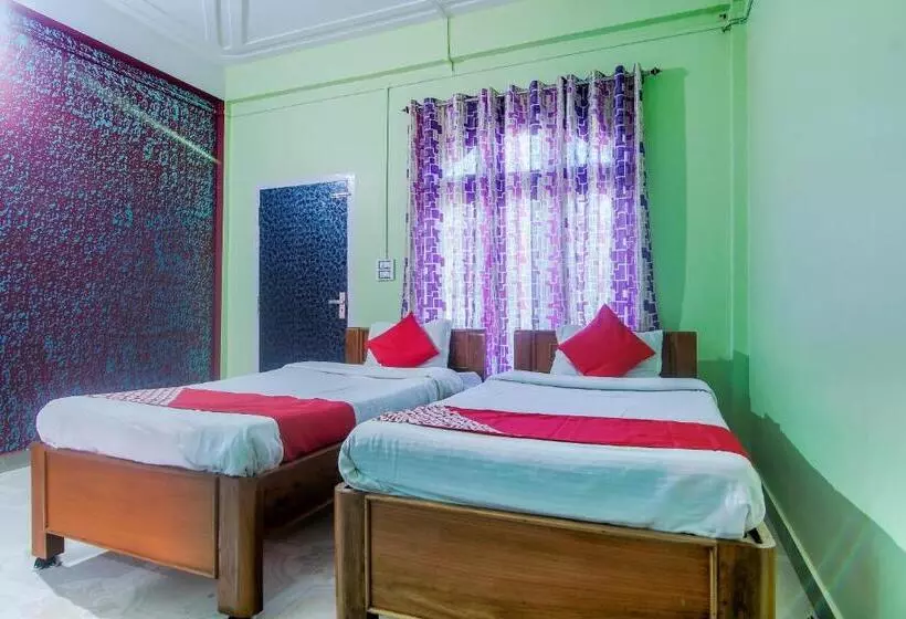 ホテル Oyo Flagship Bonfire Kaziranga Resort