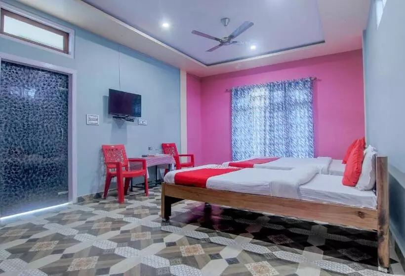 ホテル Oyo Flagship Bonfire Kaziranga Resort
